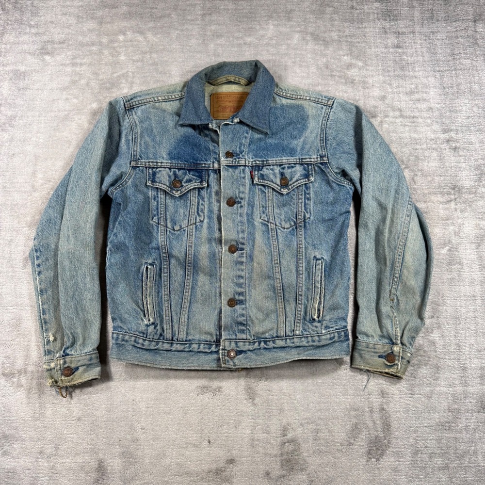 Vintage Levis Jacket Womens XL Blue Trucker Light Wash Distressed Denim